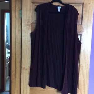Size 26/28 Black/maroon hooded open sweater